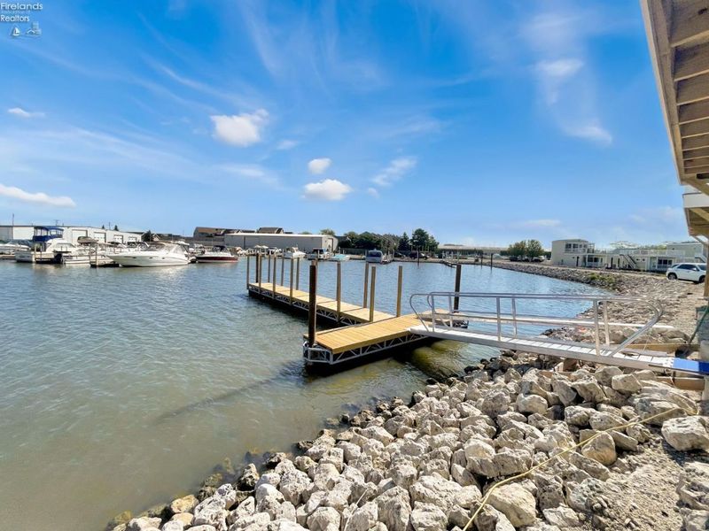 545 W Lakeshore Drive, Unit 34, Port Clinton, OH 43452 Photo 4