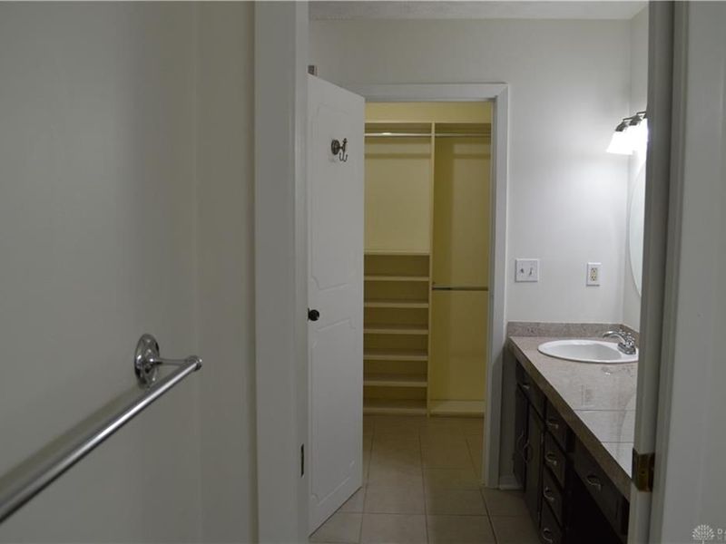 1280 Kentshire Drive, Centerville, OH 45459 Photo 14