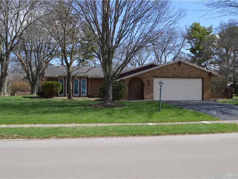 1280 Kentshire Drive, Centerville, OH 45459 Photo 3