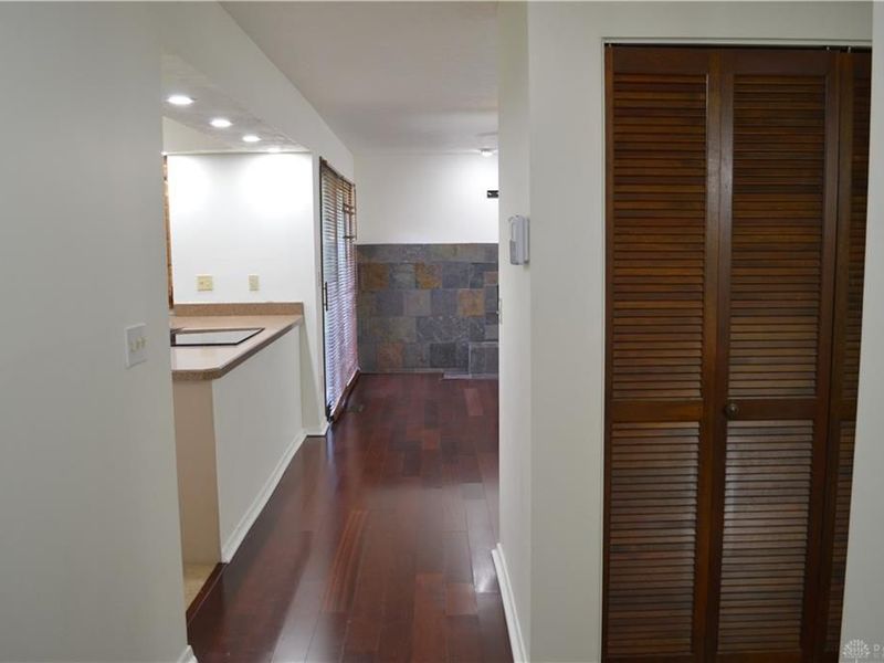 1280 Kentshire Drive, Centerville, OH 45459 Photo 4