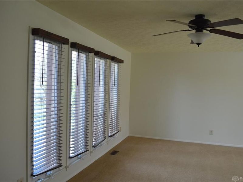 1280 Kentshire Drive, Centerville, OH 45459 Photo 5