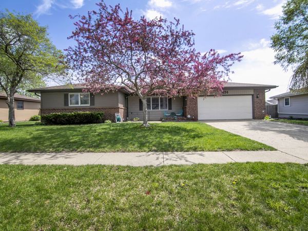 434 Meadows Road S, Bourbonnais, IL 60914