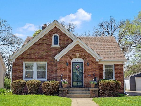 2163 10th Street Place , East Moline, IL 61244