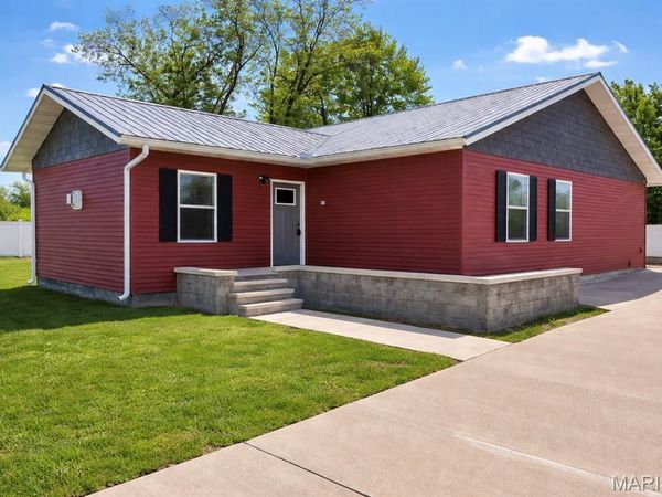 310 E Texas Avenue, Sandoval, IL 62882