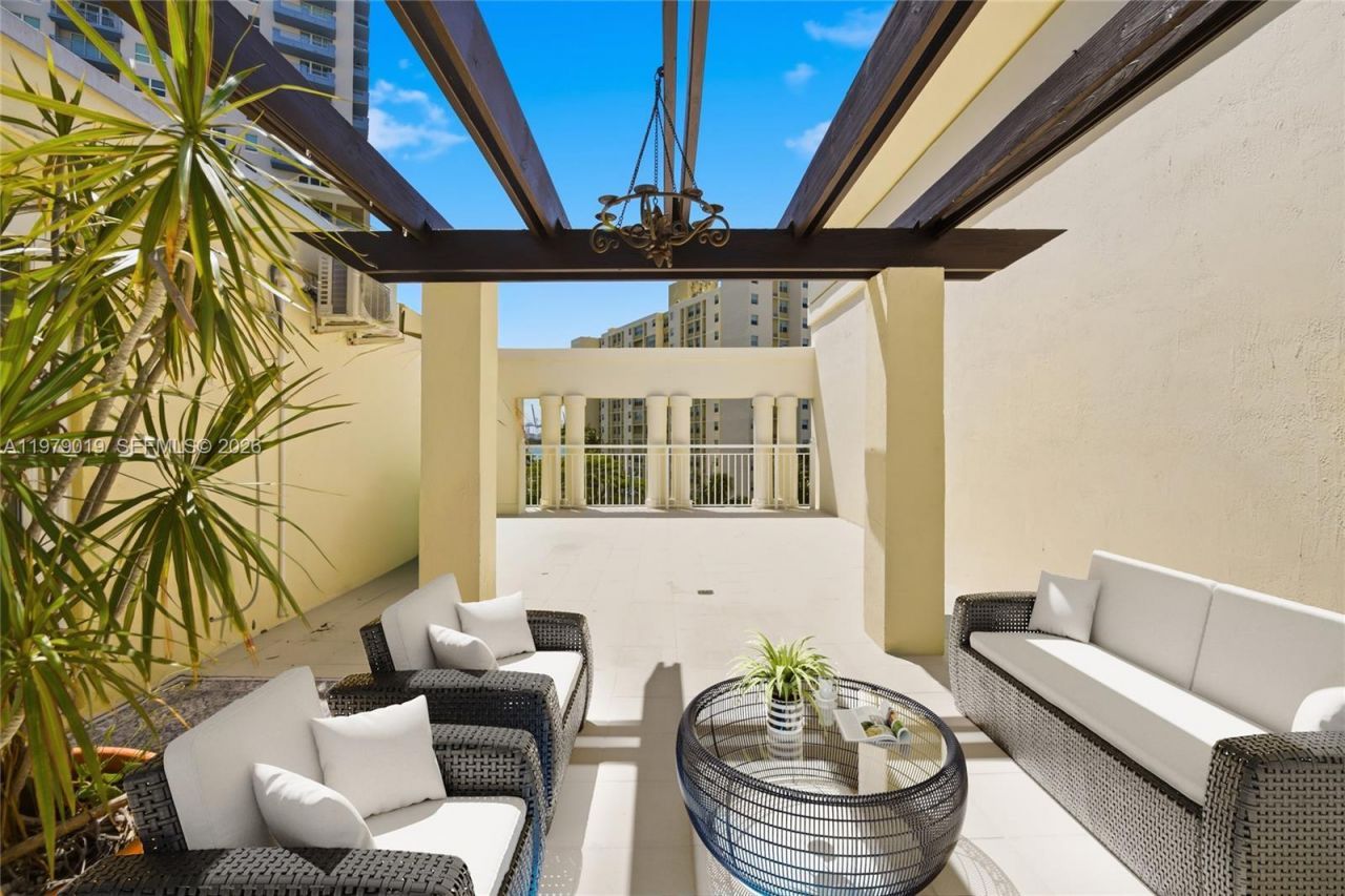 120 Jefferson Ave, Unit 12022, Miami Beach, FL 33139 Photo