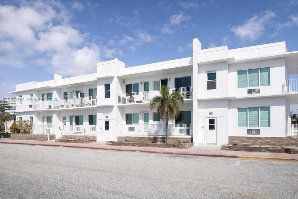 505 74th St , Unit 6B, Miami Beach, FL 33141 Photo