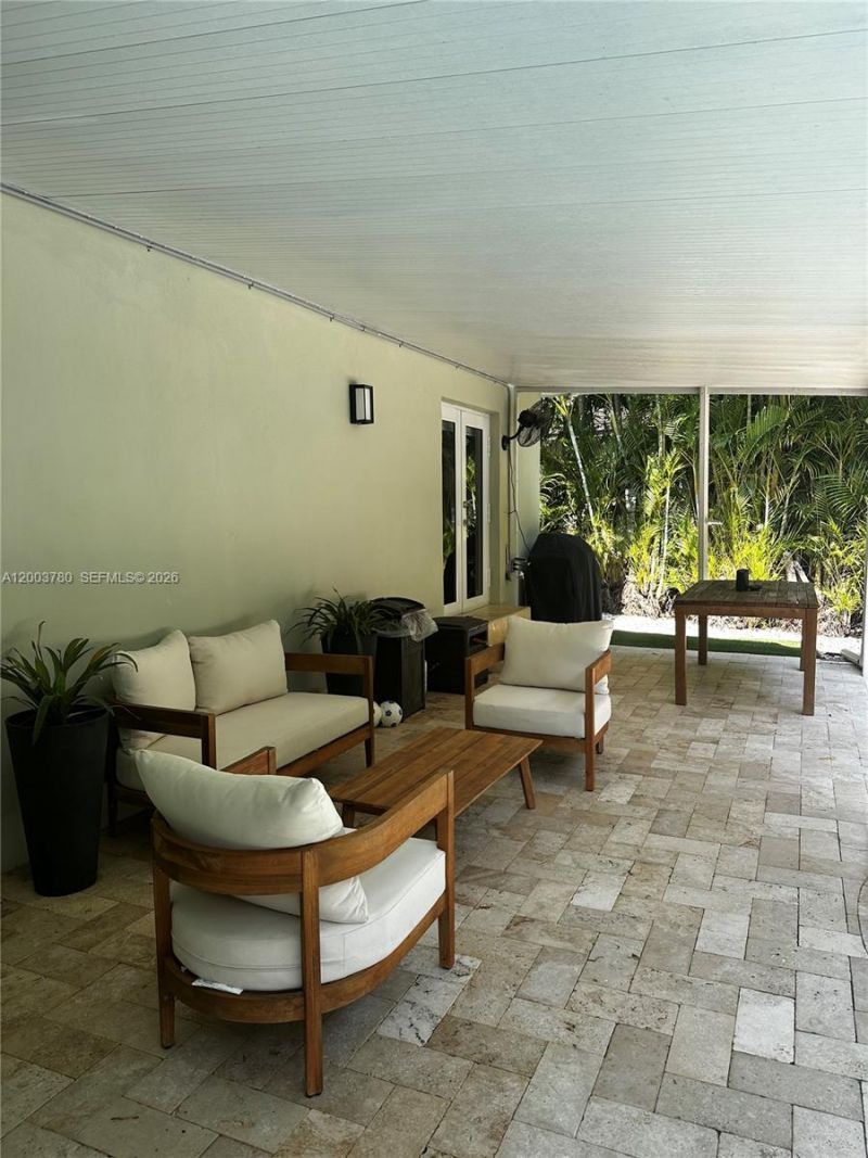 630 San Lorenzo Ave, Coral Gables, FL 33146 Photo