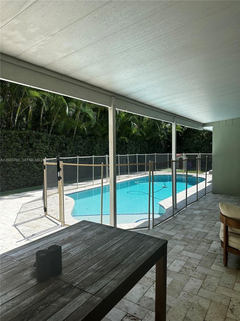 630 San Lorenzo Ave, Coral Gables, FL 33146 Photo