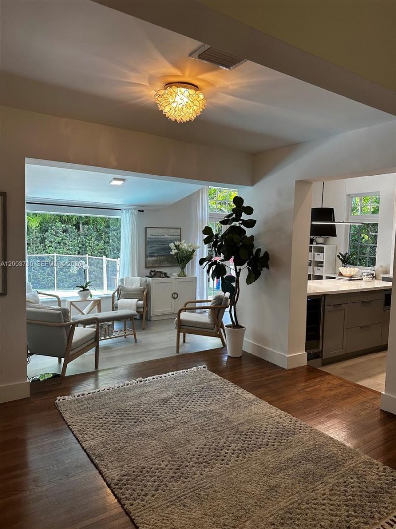 630 San Lorenzo Ave, Coral Gables, FL 33146 Photo