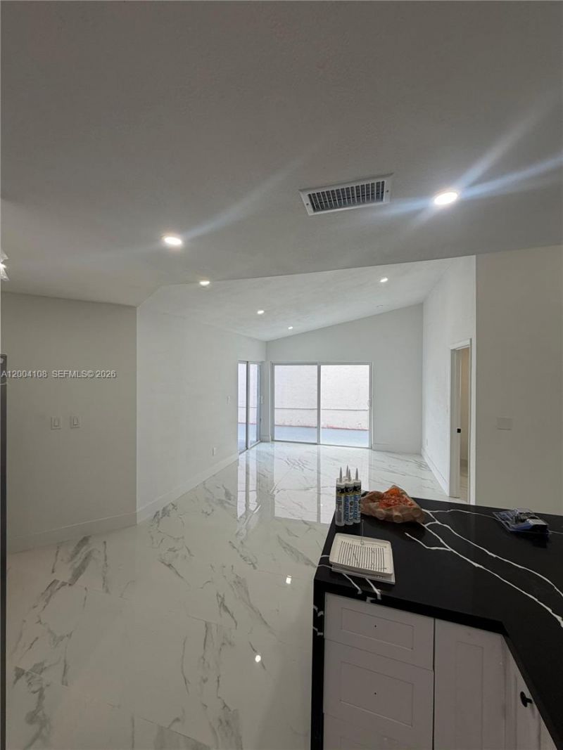 8981 SW 5th Ln , Miami, FL 33174 Photo