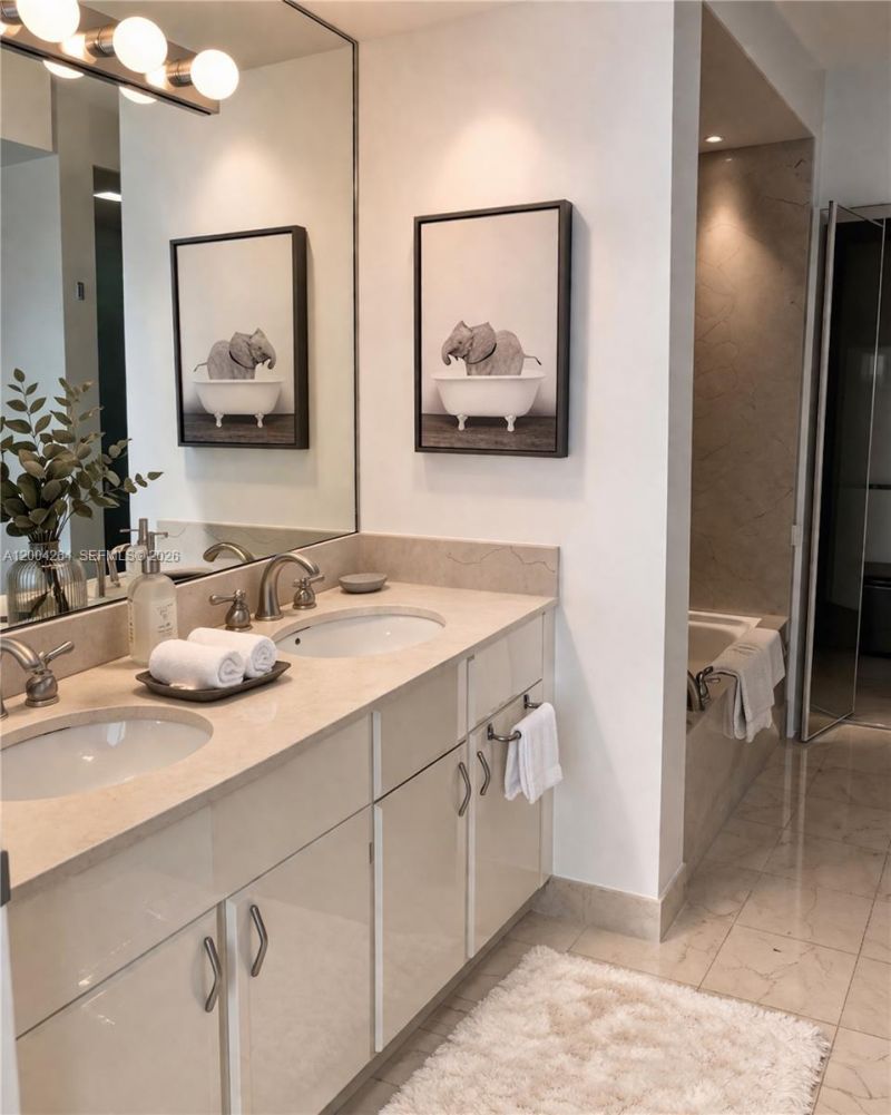 6365 Collins Ave, Unit 3204, Miami Beach, FL 33141 Photo