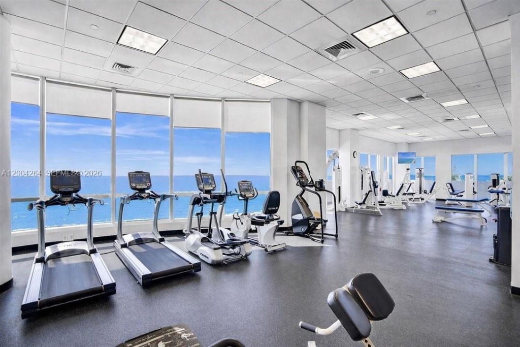 6365 Collins Ave, Unit 3204, Miami Beach, FL 33141 Photo