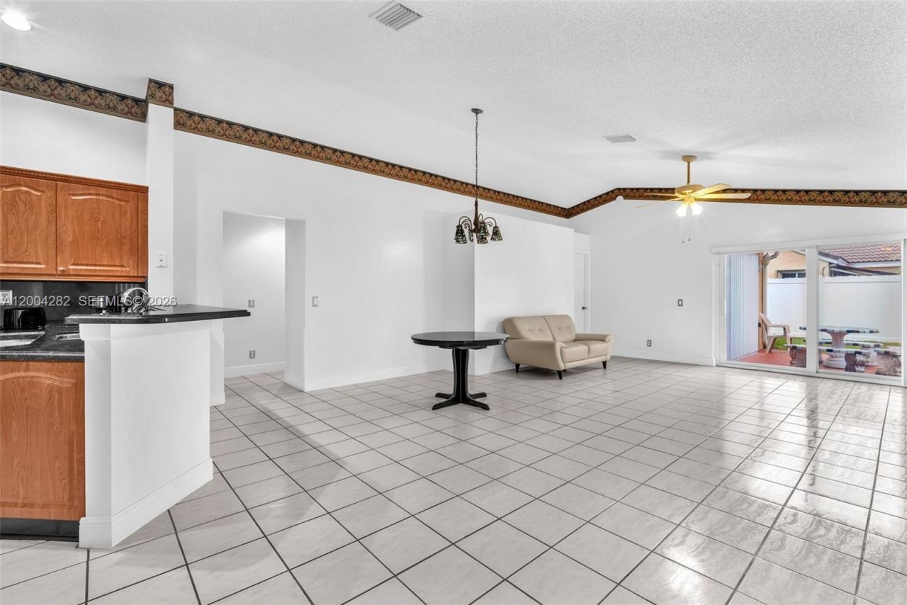 1600 Salerno Cir, Weston, FL 33327 Photo