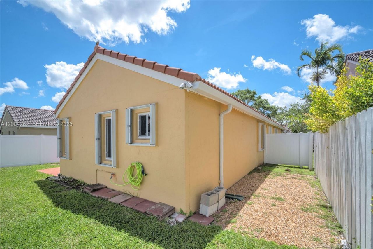 1600 Salerno Cir, Weston, FL 33327 Photo