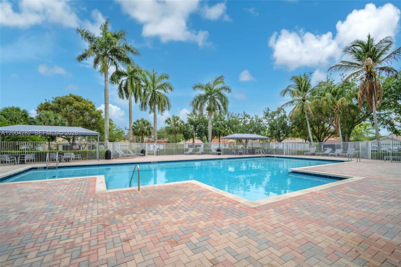 1600 Salerno Cir, Weston, FL 33327 Photo
