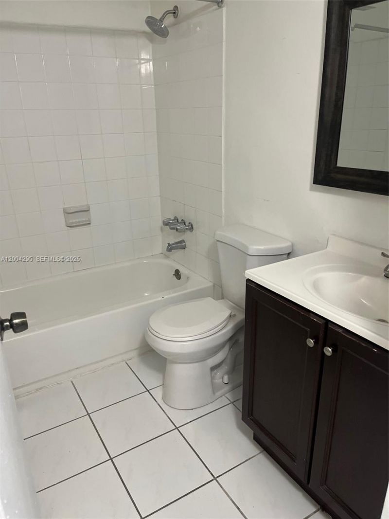 5625 W 20th Ave , Unit 306, Hialeah, FL 33012 Photo