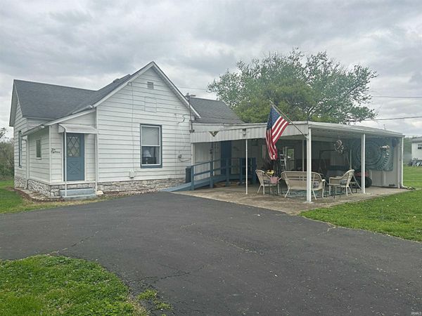 1018 W 1st Street, Bicknell, IN 47512