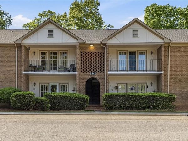 6 Fountain View Circle, Unit H, Greensboro, NC 27405