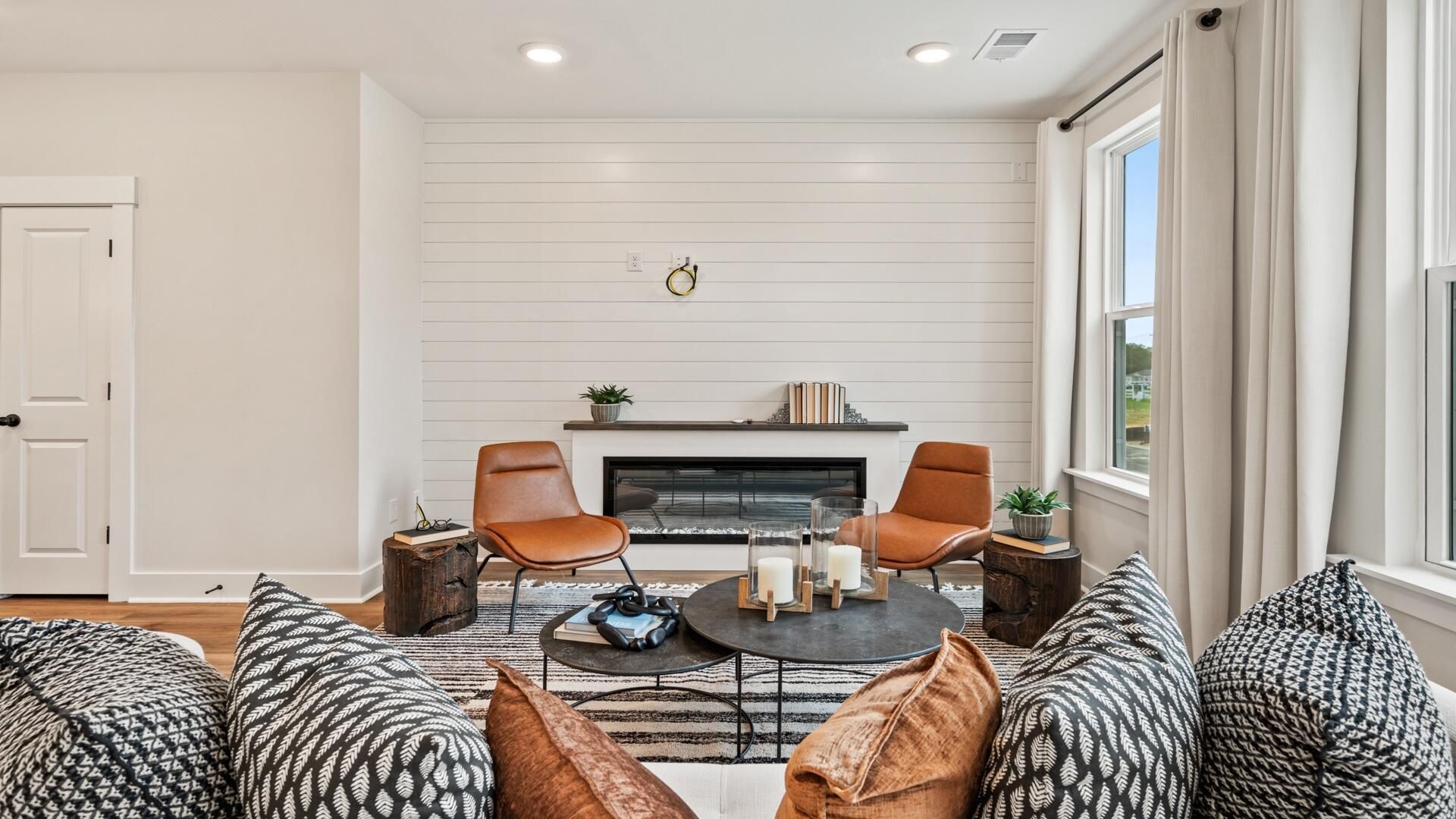 4633 Forest Hills Drive Photo 10