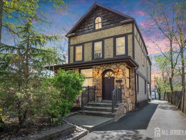 225 Freeman Street , Woodbridge, NJ 07095