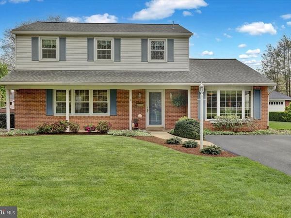 4 UPLAND ROAD, WYOMISSING, PA 19609