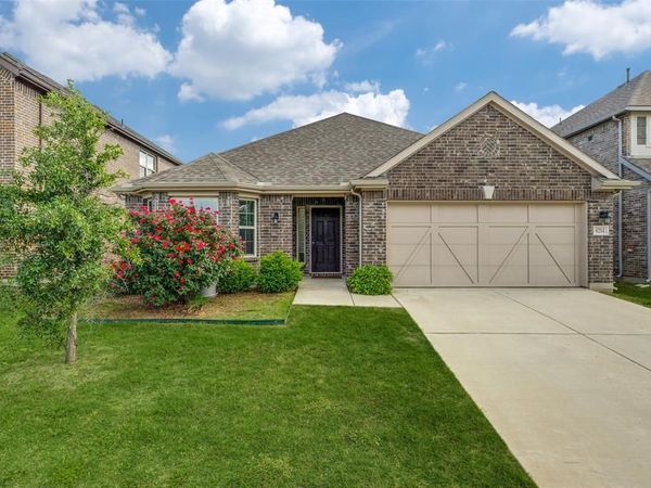 6214 Halton Dr, Aubrey, TX 76227