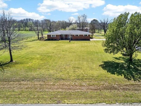 21177 E Highway 9 , Keota, OK 74941