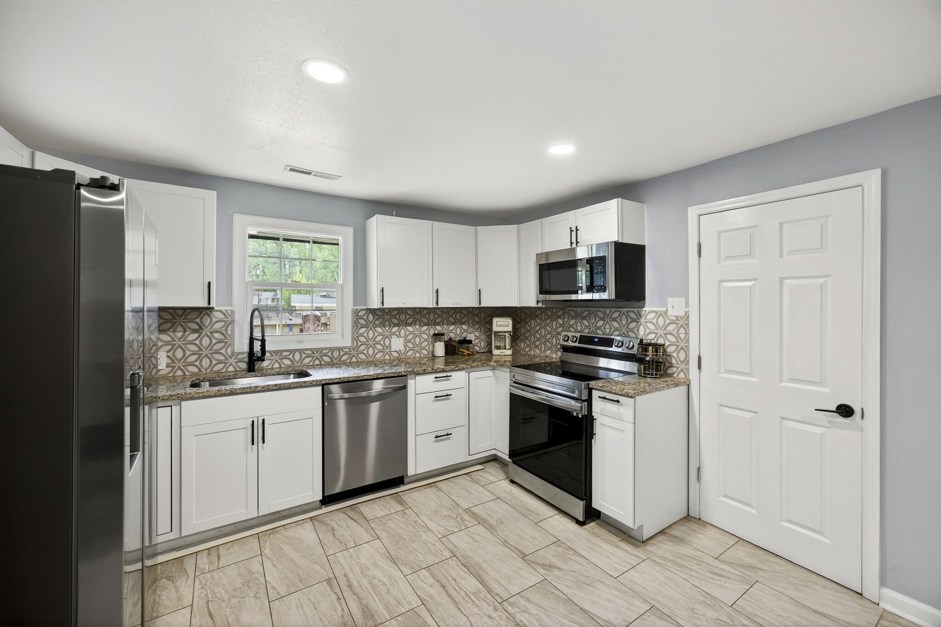 4319 Davison Road Photo 12