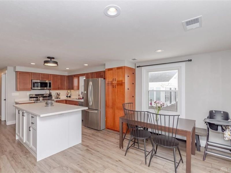 693 Lakengren Drive, Eaton, OH 45320 Photo 13