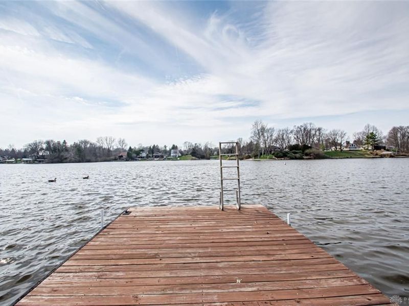 693 Lakengren Drive, Eaton, OH 45320 Photo 3