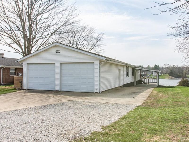 693 Lakengren Drive, Eaton, OH 45320 Photo 6