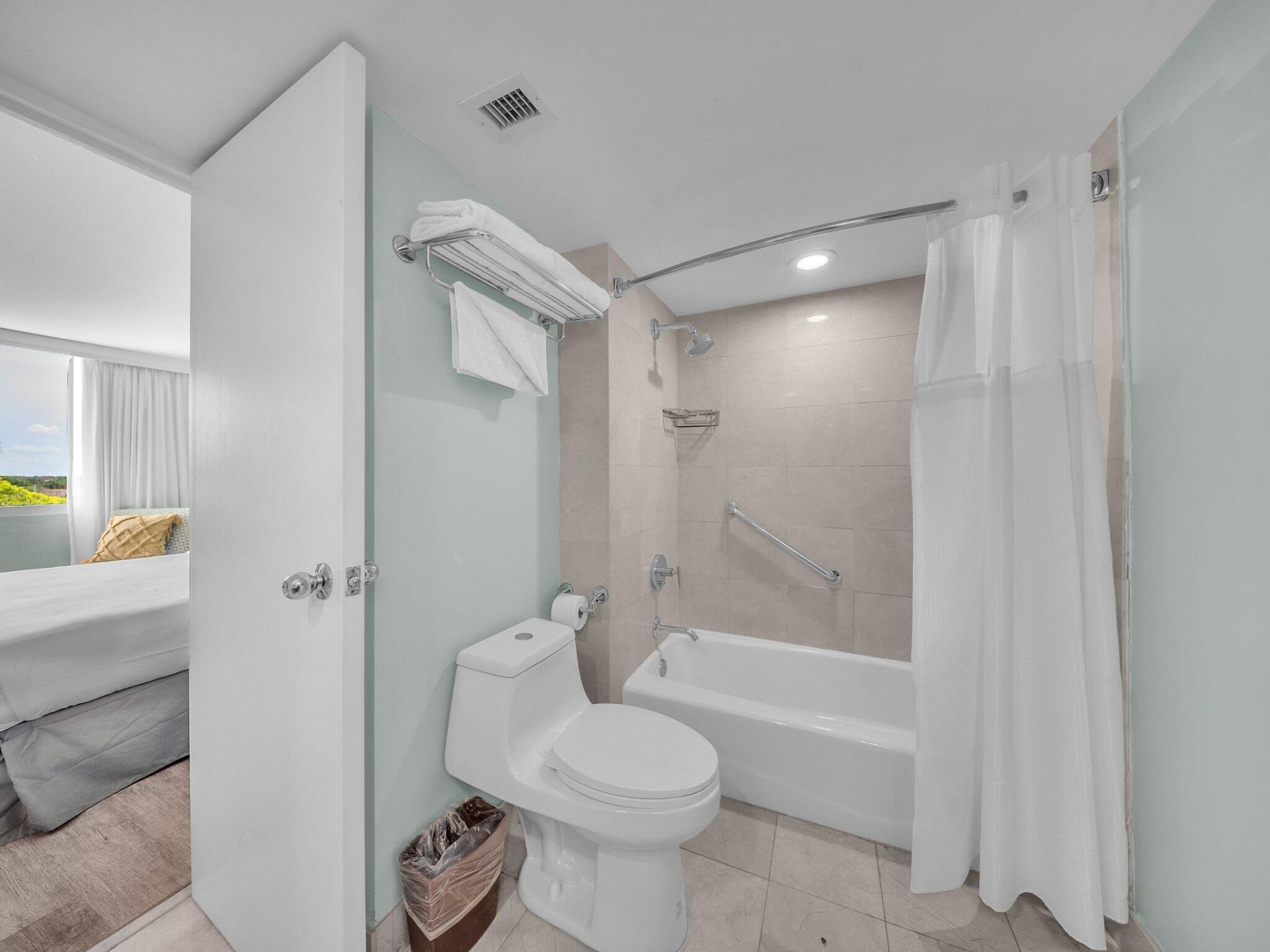 2670 E Sunrise Boulevard, Unit 509, Fort Lauderdale, FL 33304 Photo