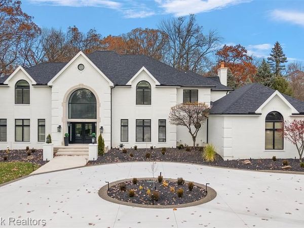 7515 Hiddenbrook Lane, Bloomfield Twp, MI 48301