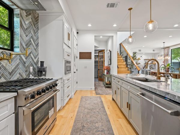 7810 Hardy DR, Austin, TX 78757