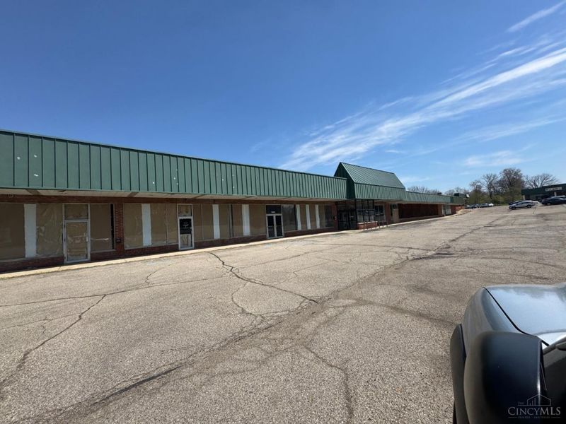 4652 Wilmington Pike, Kettering, OH 45440 Photo 8