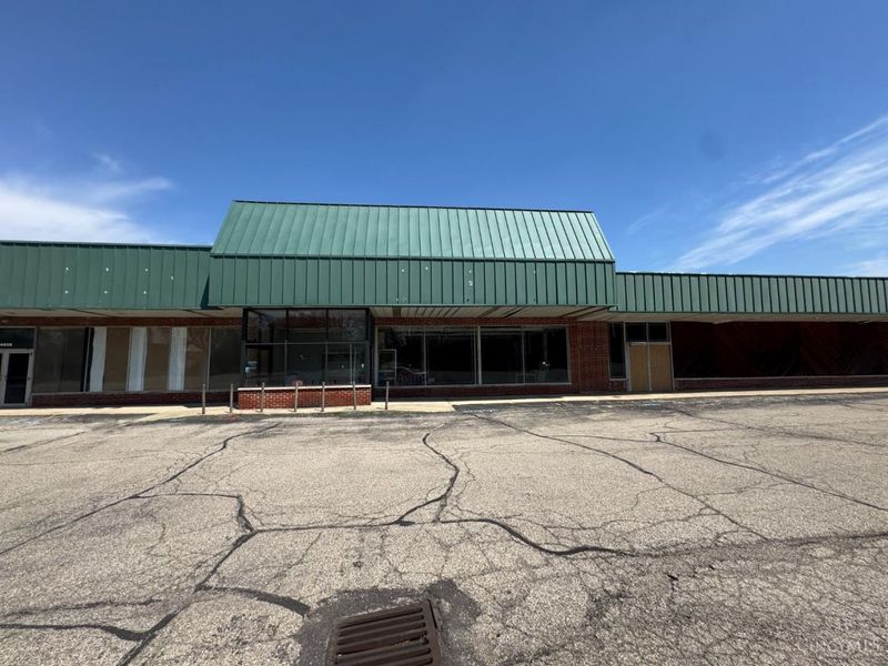 4652 Wilmington Pike, Kettering, OH 45440 Photo 9