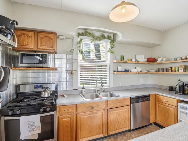 3935 St James Avenue, Silverton, OH 45236 Photo 12