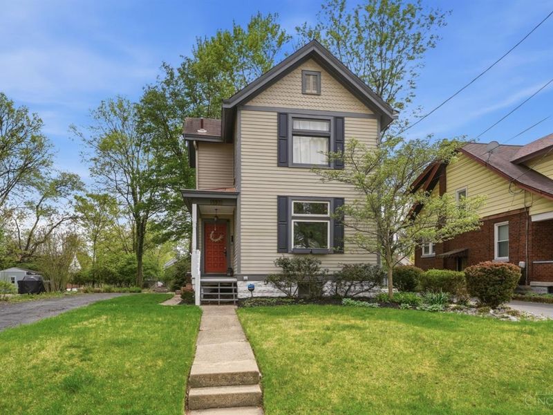 3935 St James Avenue, Silverton, OH 45236 Photo 2