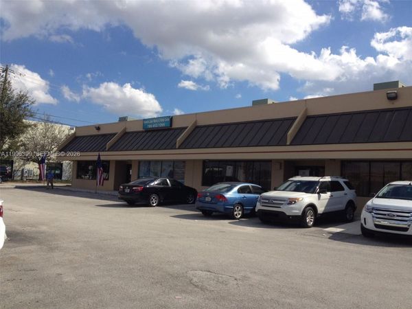 2600 W 84th St , Hialeah, FL 33016