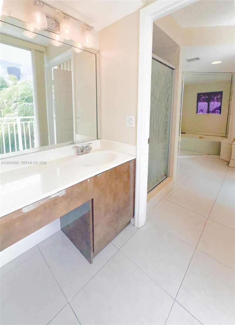 18000 N Bay Rd , Unit 201, Sunny Isles Beach, FL 33160 Photo