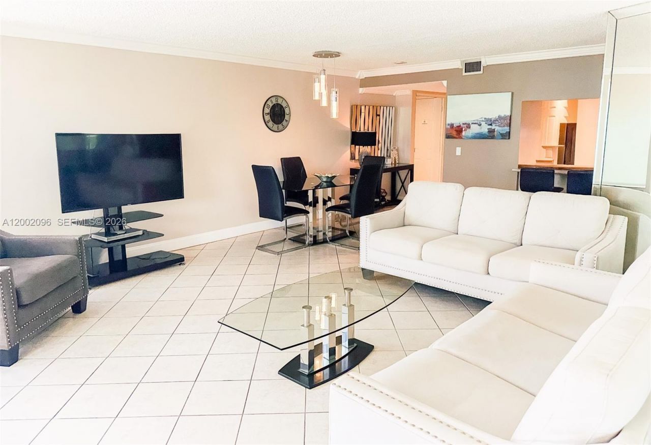 18000 N Bay Rd , Unit 201, Sunny Isles Beach, FL 33160 Photo