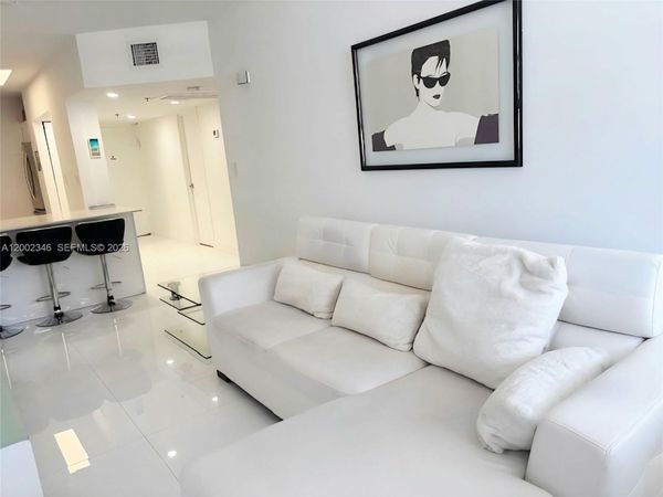 100 Lincoln Rd , Unit 927, Miami Beach, FL 33139