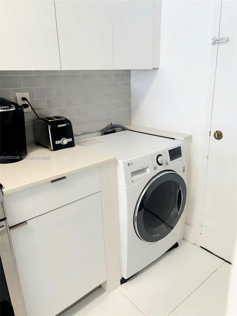 100 Lincoln Rd , Unit 927, Miami Beach, FL 33139 Photo