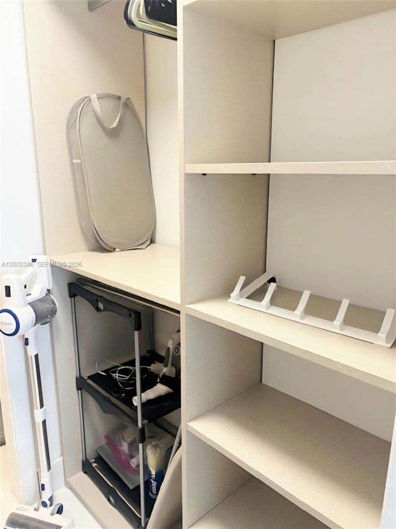 100 Lincoln Rd , Unit 927, Miami Beach, FL 33139 Photo