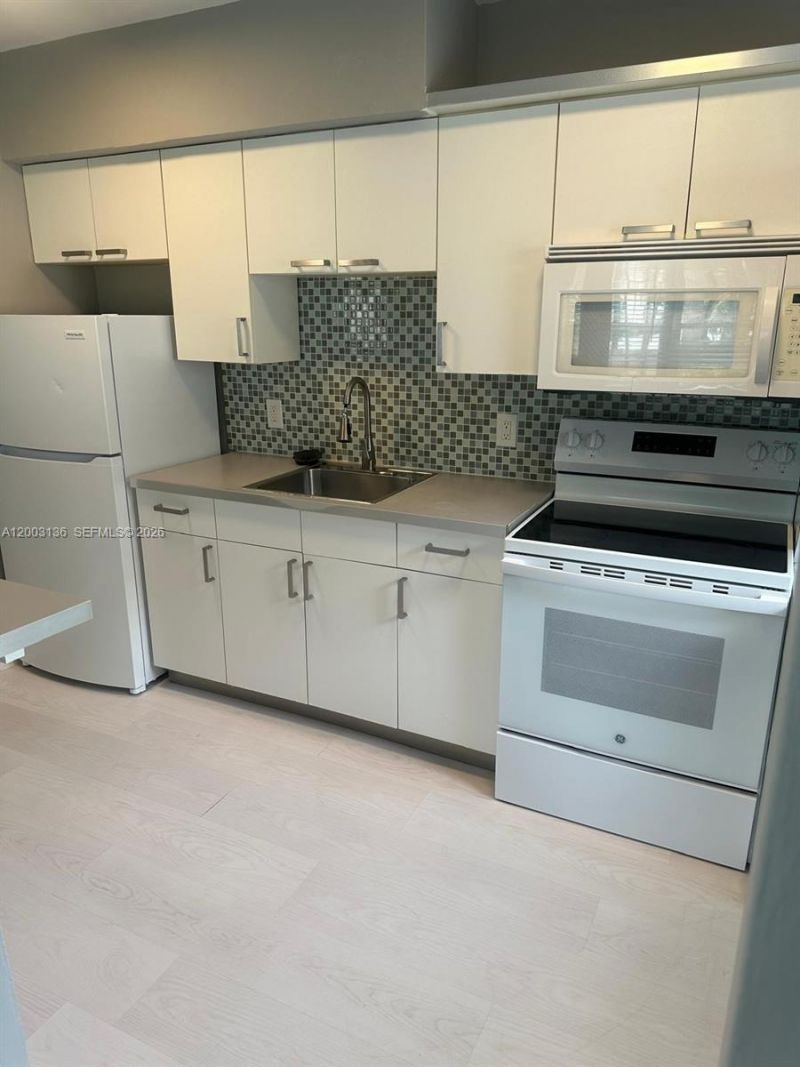 2016 Miami Rd , Unit B, Fort Lauderdale, FL 33316 Photo