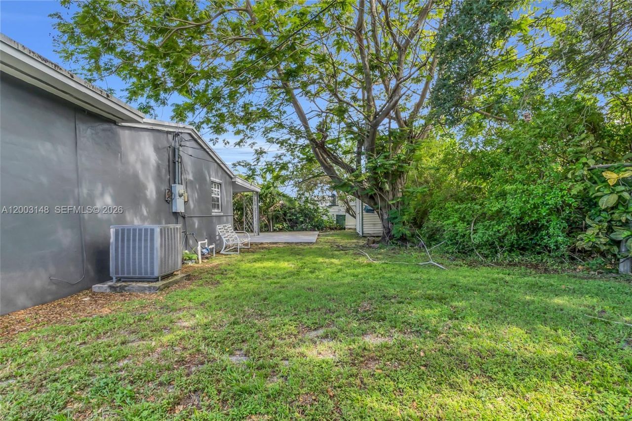 5971 W 13th Ave , Hialeah, FL 33012 Photo