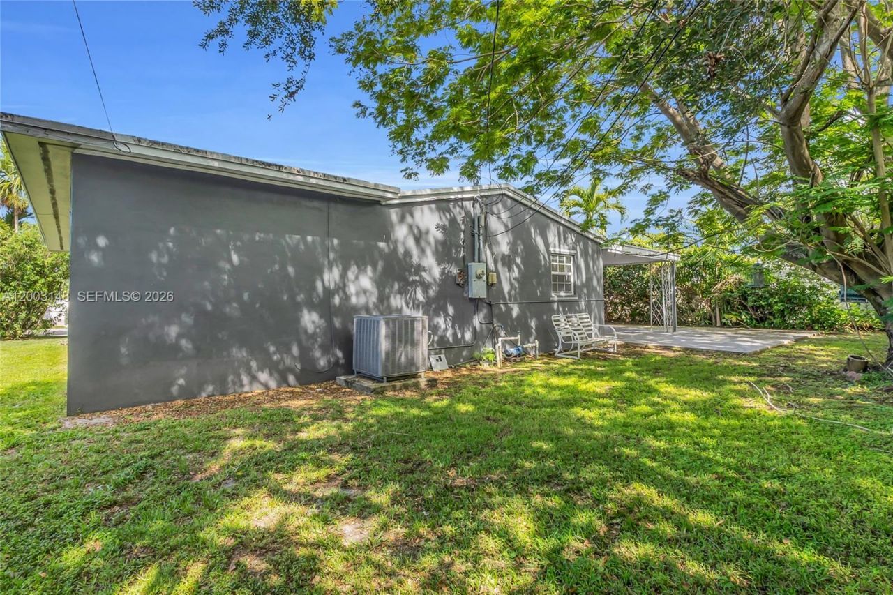 5971 W 13th Ave , Hialeah, FL 33012 Photo