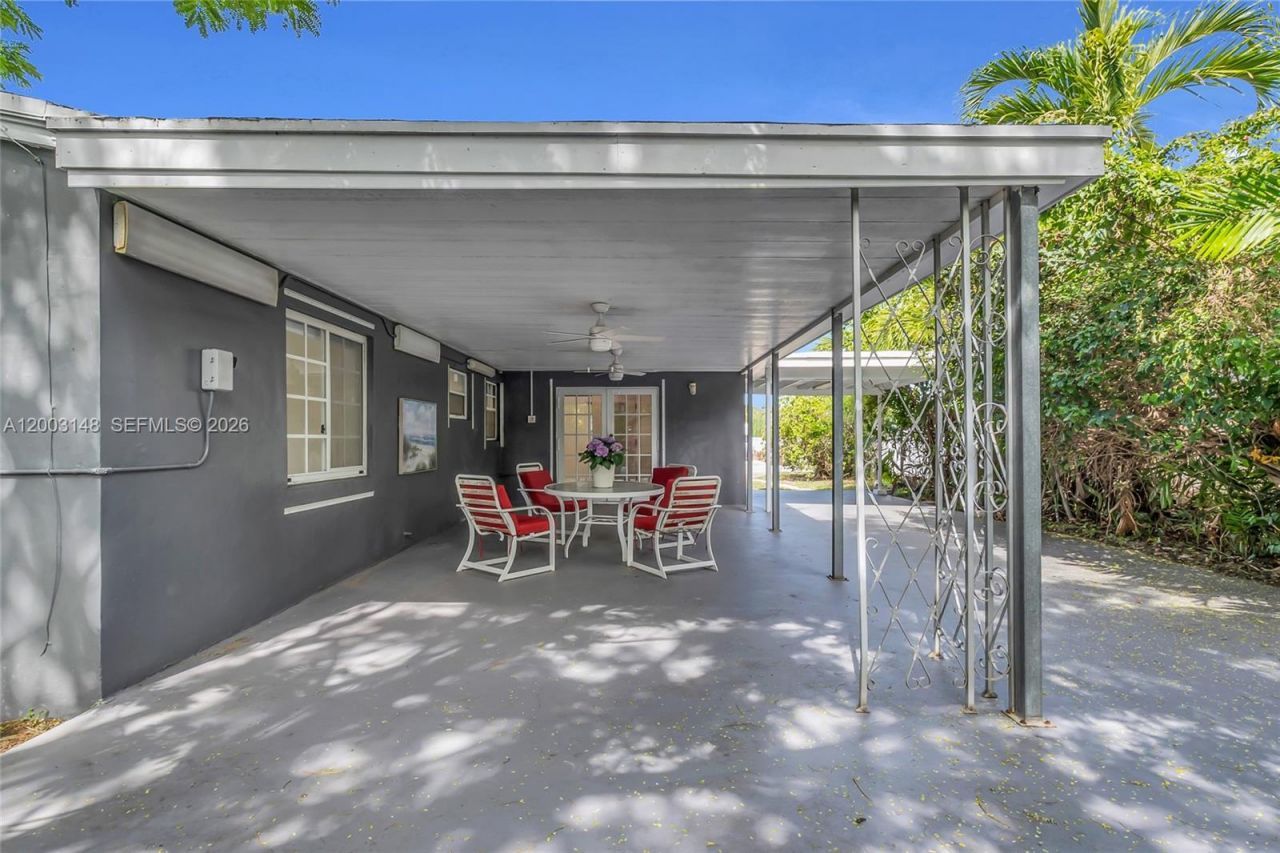 5971 W 13th Ave , Hialeah, FL 33012 Photo