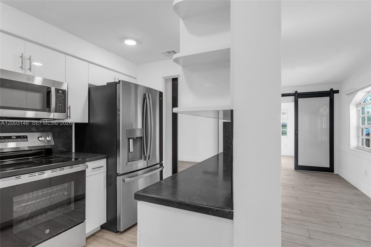 5971 W 13th Ave , Hialeah, FL 33012 Photo