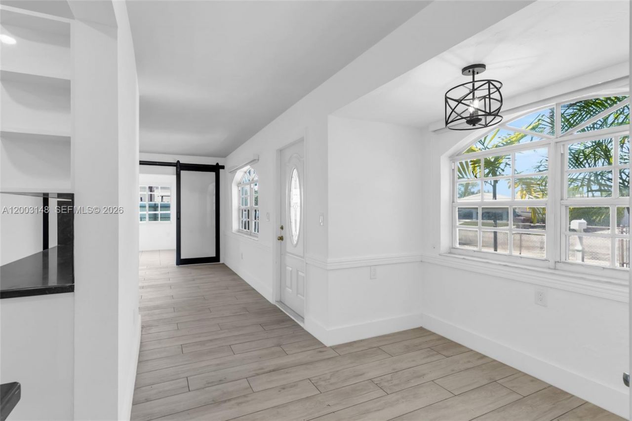 5971 W 13th Ave , Hialeah, FL 33012 Photo